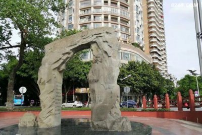 ​铁门坎（介绍铁门坎的历史和文化背景）
