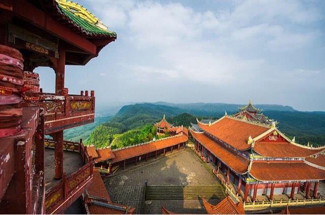 旅游蜀南竹海在哪里（最美森林蜀南竹海的景点情况介绍）  7