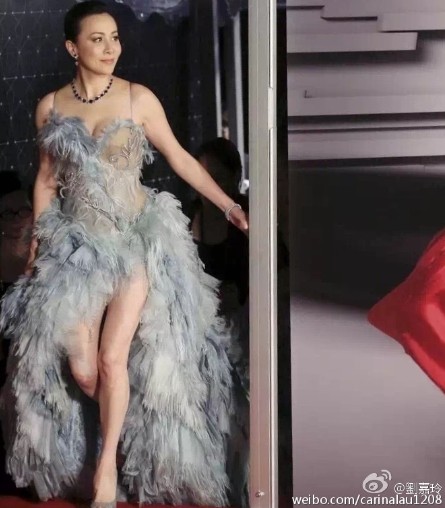 51岁的刘嘉玲体重49kg，身材那么好，她到底做了什么？