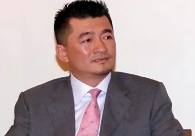 ​郭正利，身家百亿一朝破产，卖油麻鸡还债，59岁债款将清猝死街头