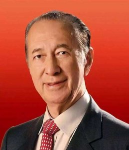 ​李连杰陪利智参加赌王葬礼，利智近照曝光，网友：美人迟暮