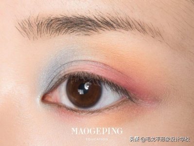 ​眼妆怎么画好看又自然（简单的眼妆画法教程分享）