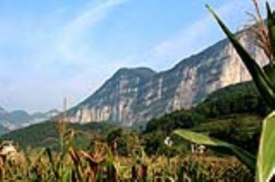 同女友两人去三亚旅游大概要花几钱等我有个准备