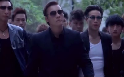​4本主角是警察的港综类小说，主角亦正亦邪，杀伐果断，爽感十足