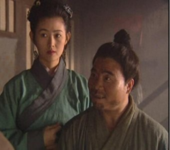 ​“武大郎”宋文华原来是武术高手，身高不足1米5，娶了个老婆1米7