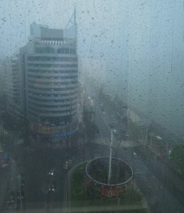 ​长沙暴雨洪灾：城市的脆弱与坚韧