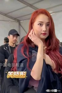 ​27岁的关晓彤胖成这样，少女变少妇，网友辣评：生孩子了吧？