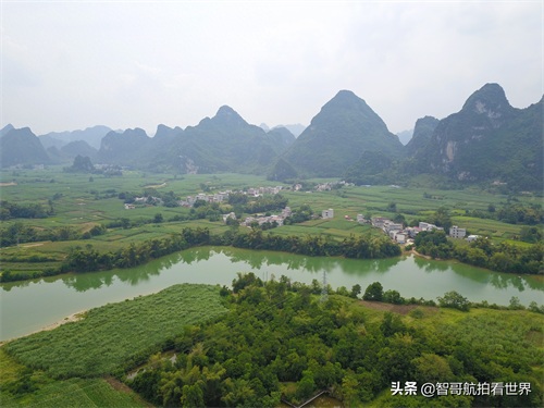 航拍广西特色乡镇之都安县地苏镇 喀斯特地貌有大规模的地下河