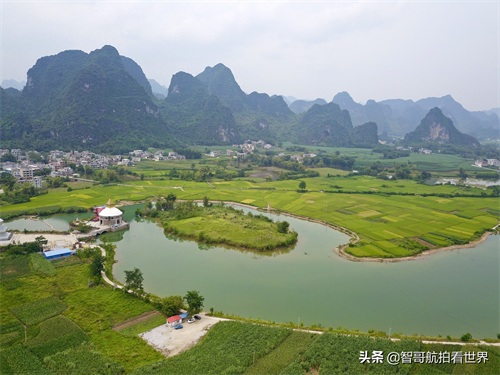 航拍广西特色乡镇之都安县地苏镇 喀斯特地貌有大规模的地下河