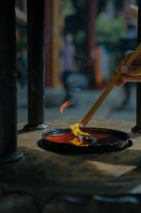 ​烧香拜佛3大禁忌进寺前必看