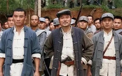 ​这才是真实的游击队员！不是演员饰演的，向英雄的他们致敬！