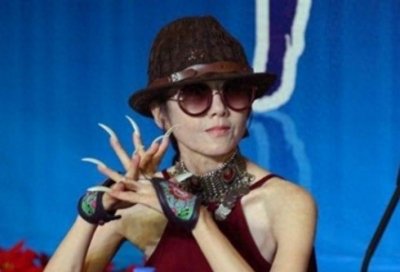 ​杨丽萍嫁给百亿富翁刘淳晴，富豪对杨丽萍说：给我生个孩子吧