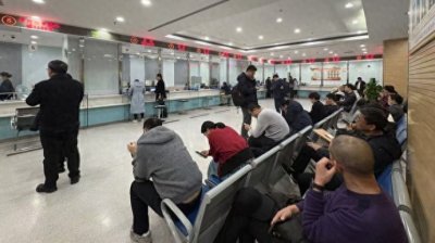 ​房地产交易中心“人从众”，上海房价要涨了吗