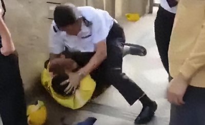 ​广州外卖小哥被疯狂殴打后续：物业想要协商解决，当地警方回应