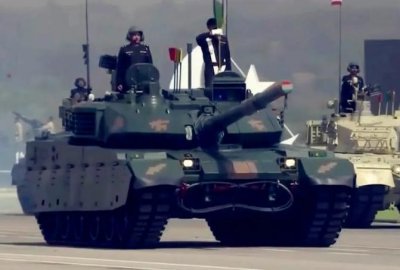 ​巴基斯坦阅兵中国VT4打头阵！加挂顶级爆反，能比99A还先进