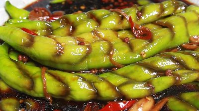 ​陕西媳妇祖传30年的腌辣椒配方，简单易学，脆爽解馋，吃一年不坏