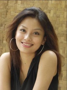 ​“气质女神”齐芳