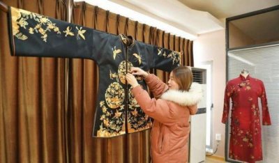 ​为何人死之后要穿着寿衣，寿衣有什么讲究？真不是为了防尸变