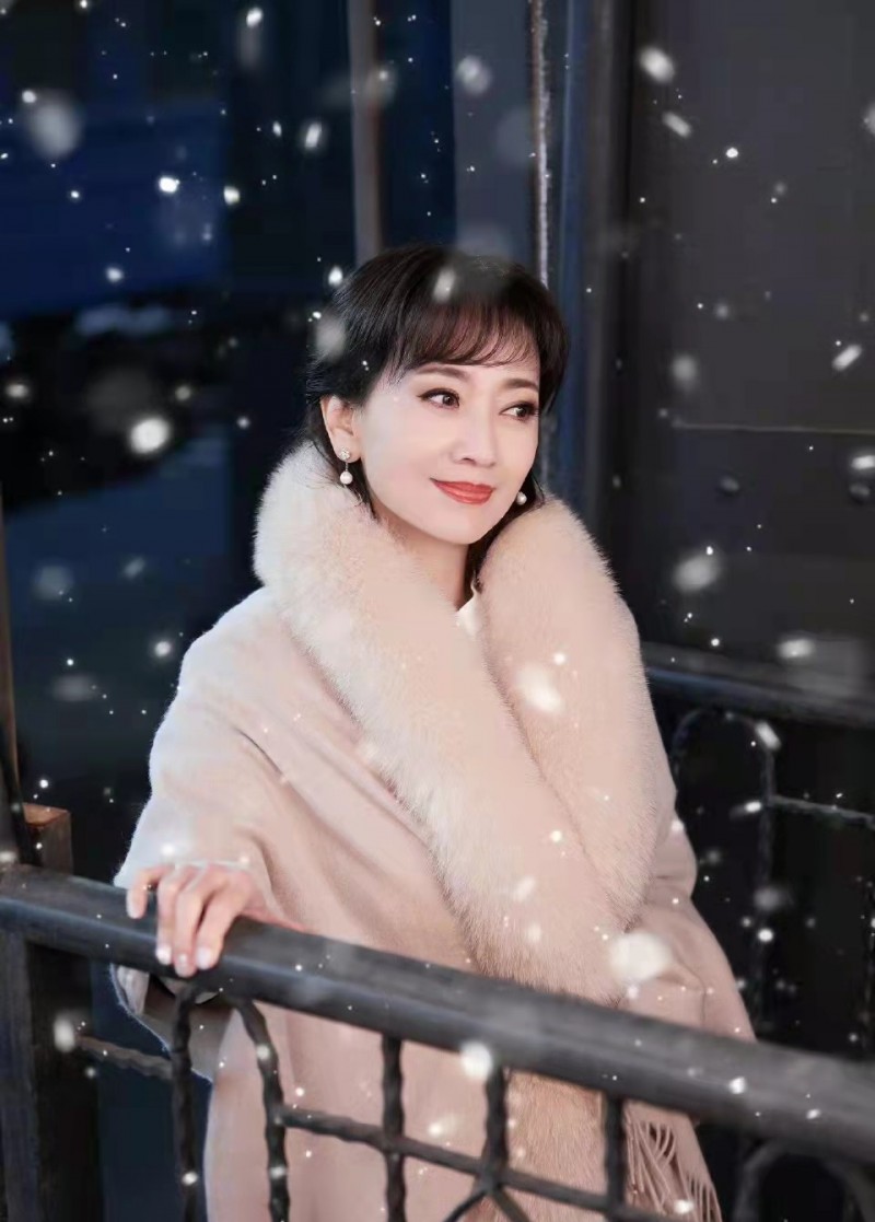 赵雅芝才是女人的穿搭模板（如此穿搭年龄再大也无妨）