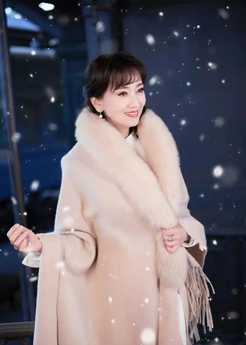 赵雅芝才是女人的穿搭模板（如此穿搭年龄再大也无妨）