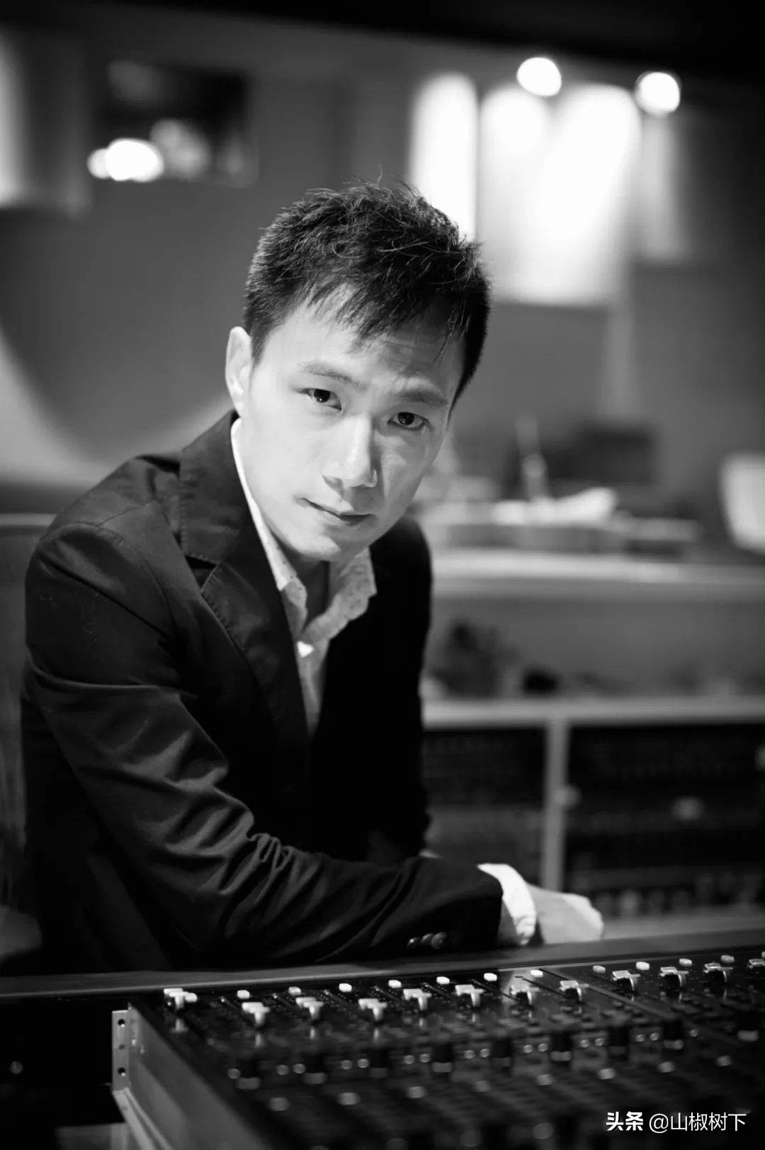 中国著名的十大音乐家(中国影视剧十大顶尖配乐大师)插图9