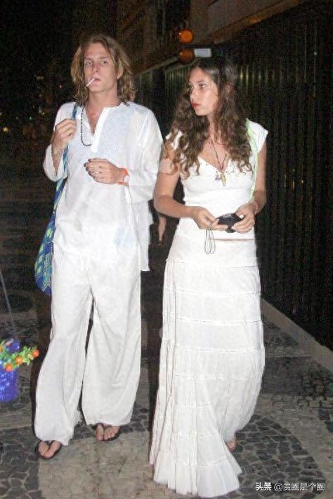 全球最帅的摩纳哥王子，因何情迷相貌平平巨富女？