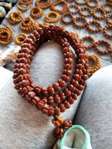 ​把山楂核制作成文玩手串没那么容易，这3个步骤，一步都不能错！