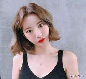 ​你剪短发了吗？四款短发烫发学起来，送你一个美丽春天