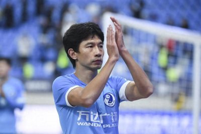 ​武汉卓尔球迷:大连人朱挺，你在家乡还好吗