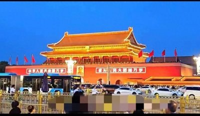 ​喜迎国庆！天安门前已换上了新的伟人像，国人热泪盈眶