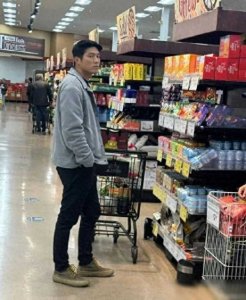 ​分手一年，王子文的高富帅前男友成这样了？网友：当时果然是装的