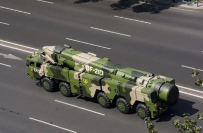 ​“航母杀手”东风-21D，两枚可摧毁敌方一艘航母，成为美军的噩梦