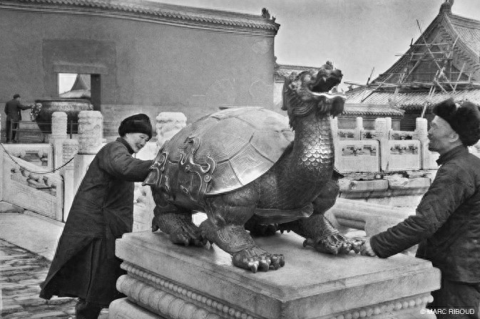 东方印象：五六十年代的珍贵记忆—摄影大师马克吕布的视觉档案