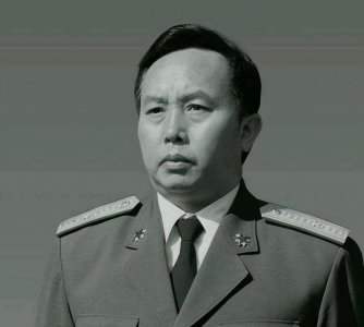 ​中将何其宗，42岁当副总参谋长，离不开三位将军的帮助