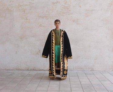 ​那些穿着Abibas的人，正在用半价买下全世界