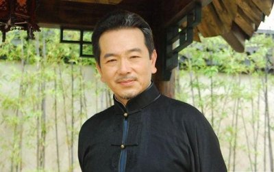 ​“富商”形象张晨光：36岁获金钟奖，事业成功，今64岁过得怎么样