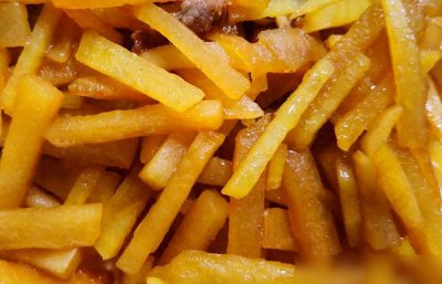 ​冬天吃红薯不如吃雪莲果，全身是宝，含多种氨基酸，炒着吃最香