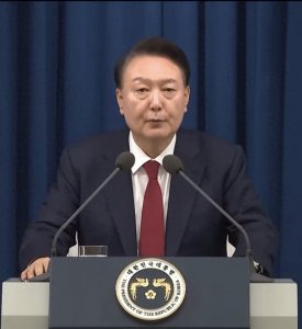 ​韩国1203事件，韩国总统尹锡悦算不算冲冠一怒为红颜？