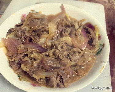 ​家常洋葱菜谱，日式洋葱牛肉卷，简单美味营养，不错的夏日快手菜