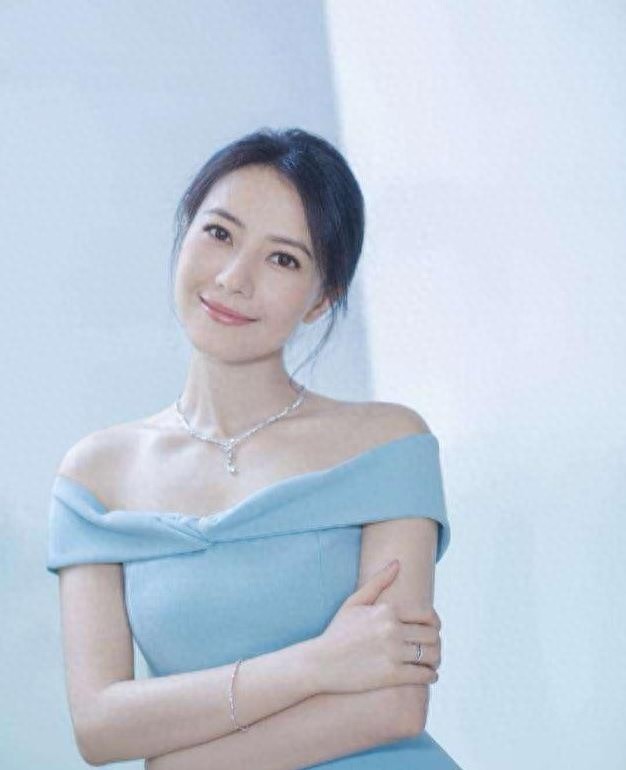 盘点娱乐圈的四仙女，个个倾国倾城，美丽动人，你最喜欢哪个？