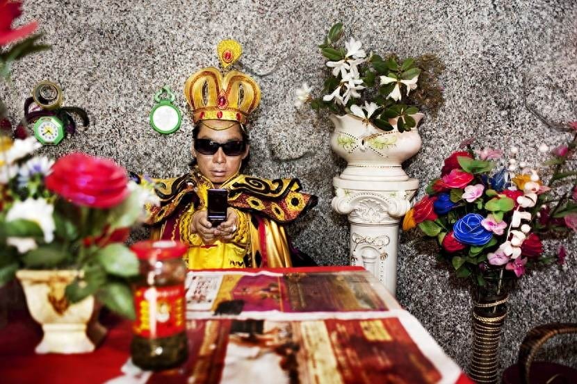 直击云南的“小矮人国”，身高不到1.3米，靠表演养活自己