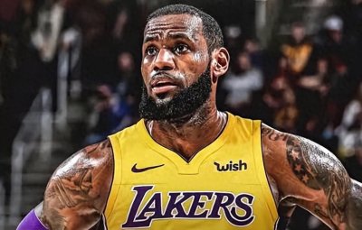 ​詹姆斯为何频繁变换球衣号？这个小秘密，球迷震惊猜不透！