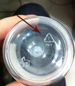​标题：塑料容器底部的数字密码：加热真的会致癌吗？