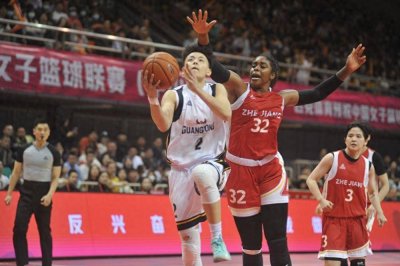 ​惊天逆袭！广东队巨星杨力维复出，打破沉默揽得冠军！