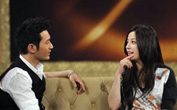 暧昧还是亲密？关系胜过情侣，娱圈7对男女闺蜜令人震惊的基情