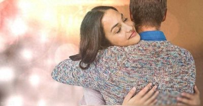 ​掌握亲吻的10个技巧，让你在爱情中永远占据主动