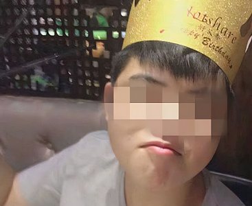 ​19年江西少年拘留期间死亡，监控曝光：睡在厕所旁，凌晨带病擦地