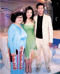 ​沈殿霞之女郑欣宜：我早逝的母亲，我再婚的父亲，读懂亲情泪满流