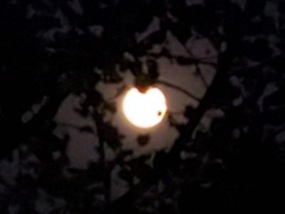 ​想在朋友圈晒超级月亮？教你用手机轻松拍出大月亮