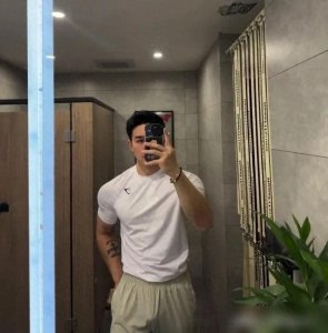 ​其实很多男人都超帅，唯一的遗憾是有纹身